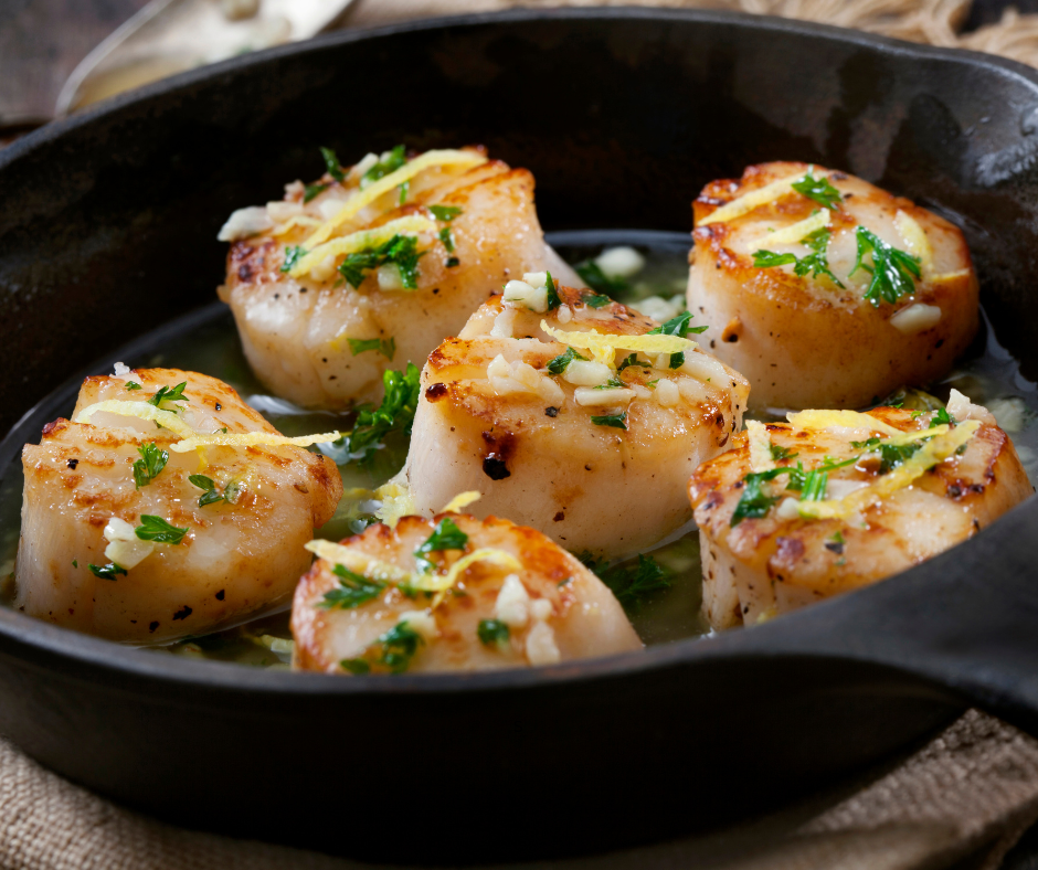 Pan-Fried Scallops With A Buttery Lemon & Garlic Sauce